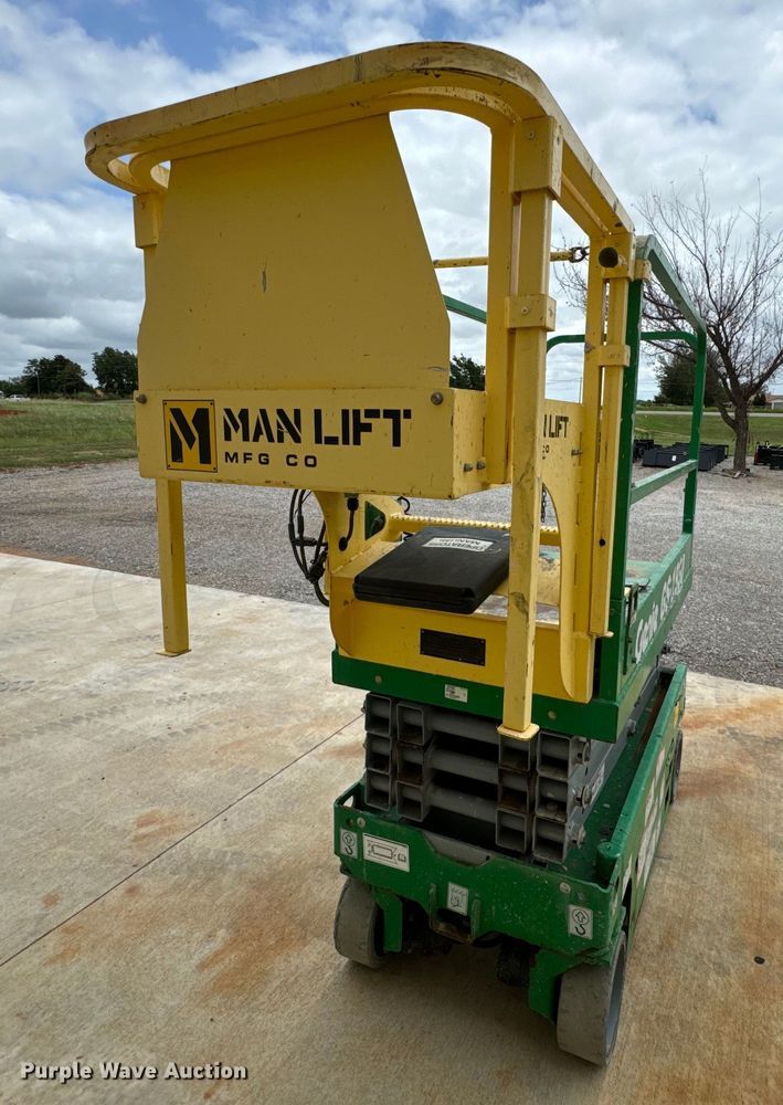 image for item EH4040 2014 Genie GS-1930 scissor lift