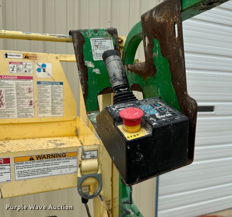 image for item EH4040 2014 Genie GS-1930 scissor lift