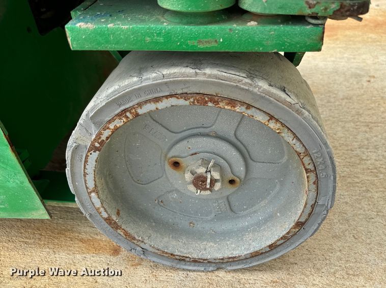 image for item EH4040 2014 Genie GS-1930 scissor lift