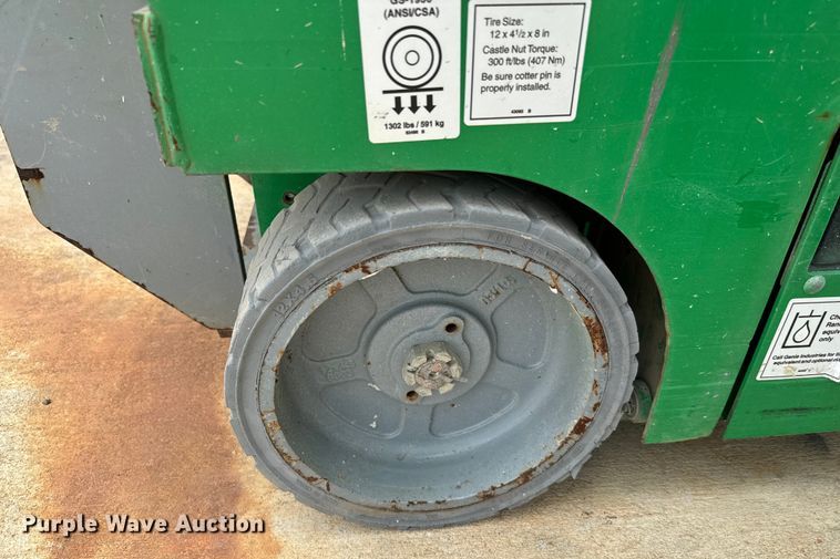 image for item EH4040 2014 Genie GS-1930 scissor lift