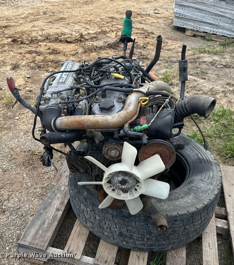 image for item EH6871 1986 Toyota 22R Turbo EFI engine