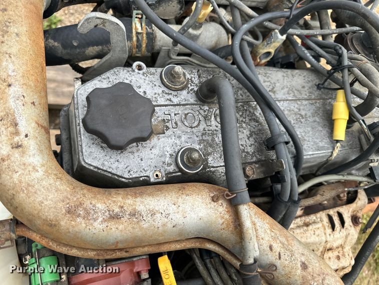 image for item EH6871 1986 Toyota 22R Turbo EFI engine