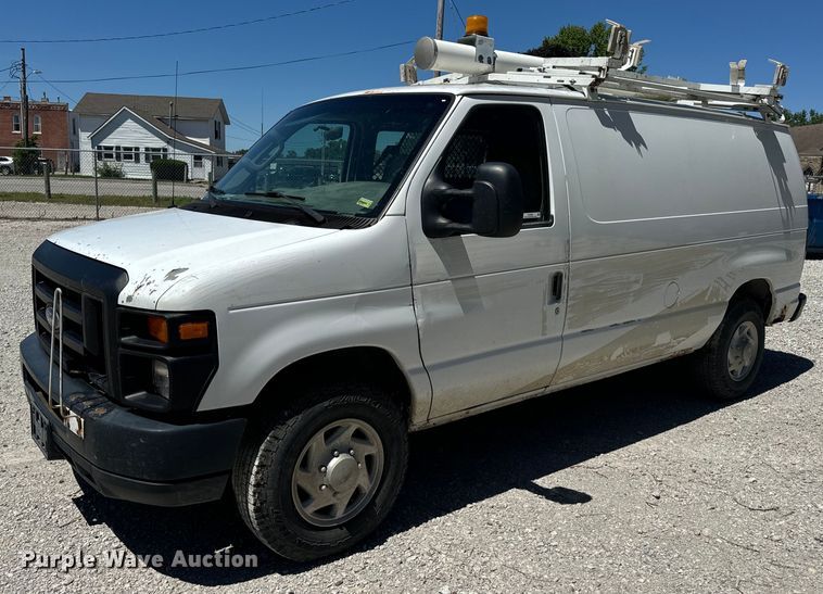 image for item EH6895 2008 Ford E250 van