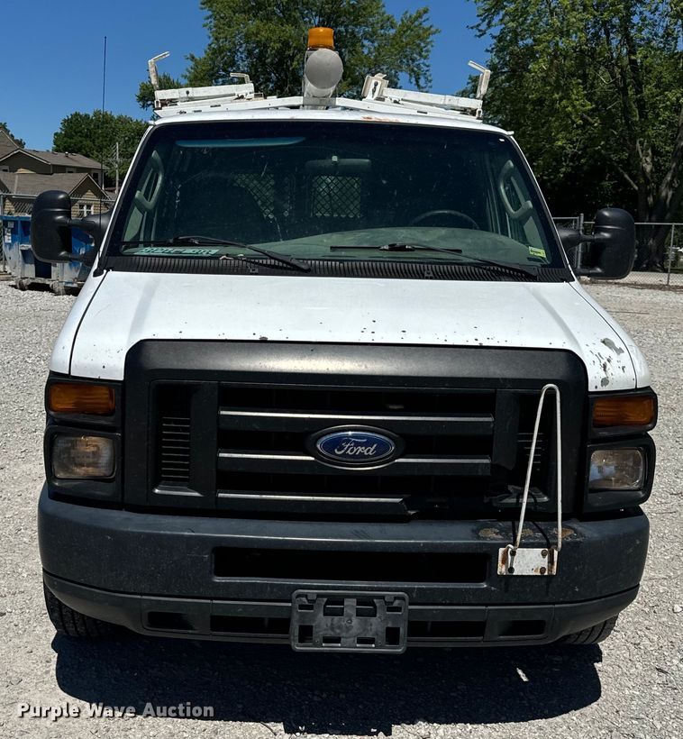 image for item EH6895 2008 Ford E250 van