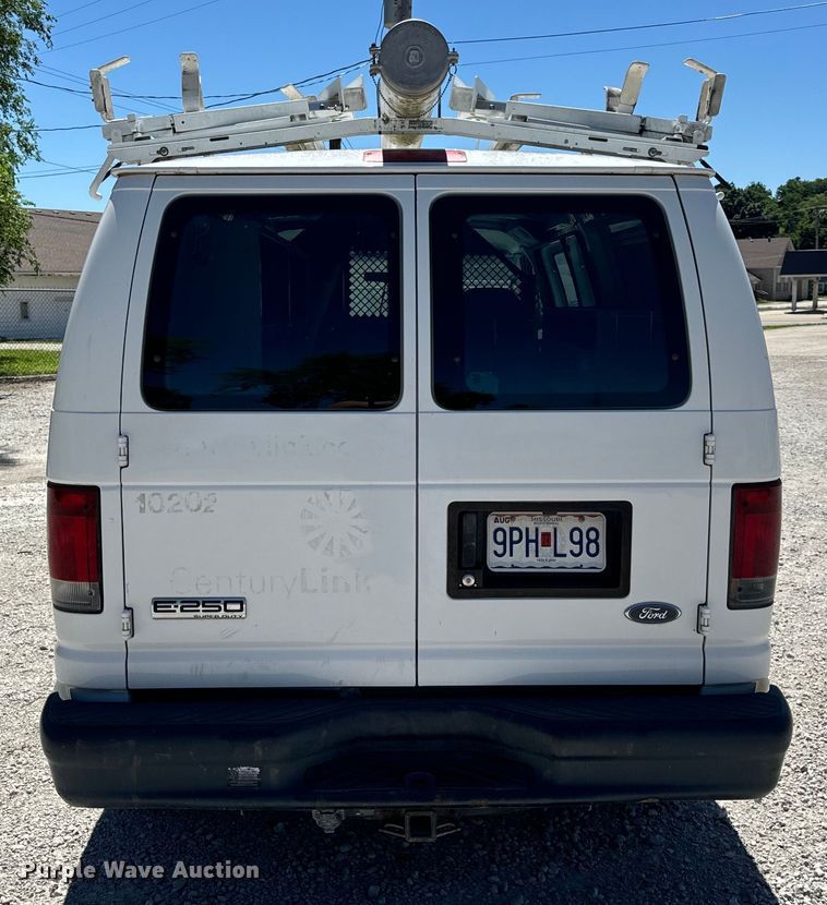 image for item EH6895 2008 Ford E250 van