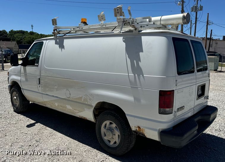 image for item EH6895 2008 Ford E250 van
