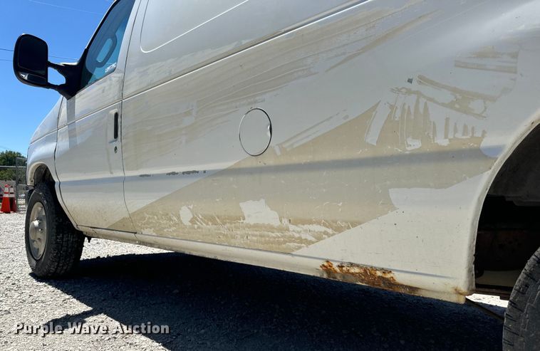 image for item EH6895 2008 Ford E250 van