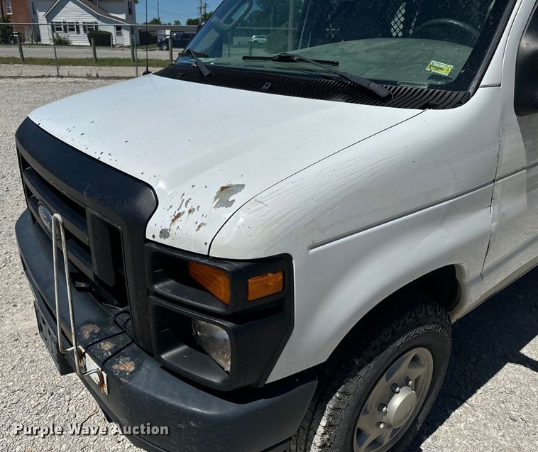 image for item EH6895 2008 Ford E250 van