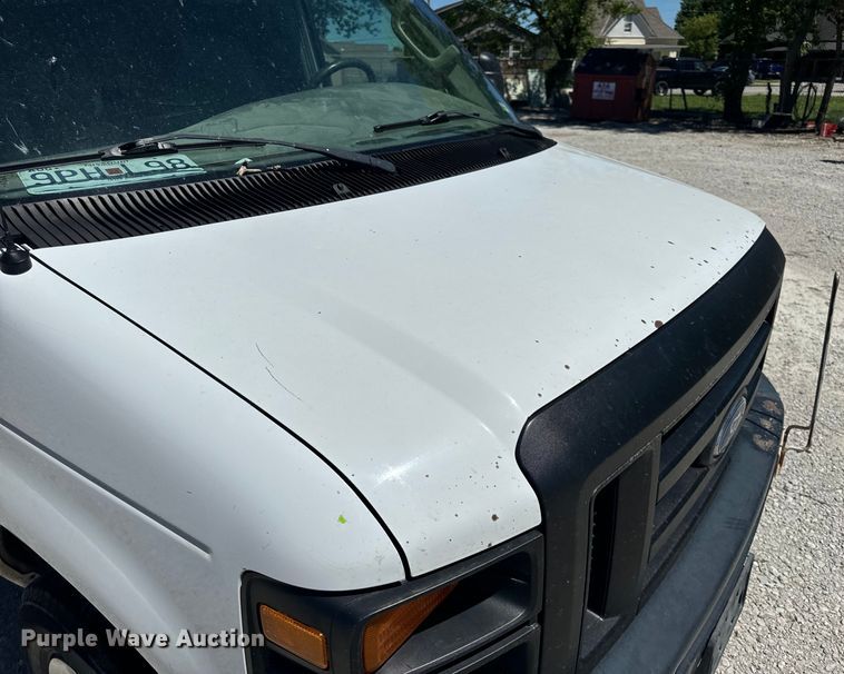 image for item EH6895 2008 Ford E250 van
