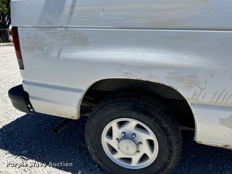 image for item EH6895 2008 Ford E250 van