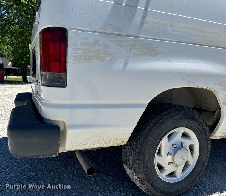 image for item EH6895 2008 Ford E250 van