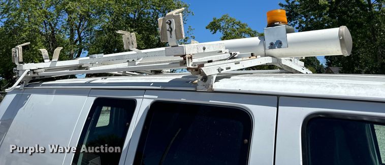 image for item EH6895 2008 Ford E250 van