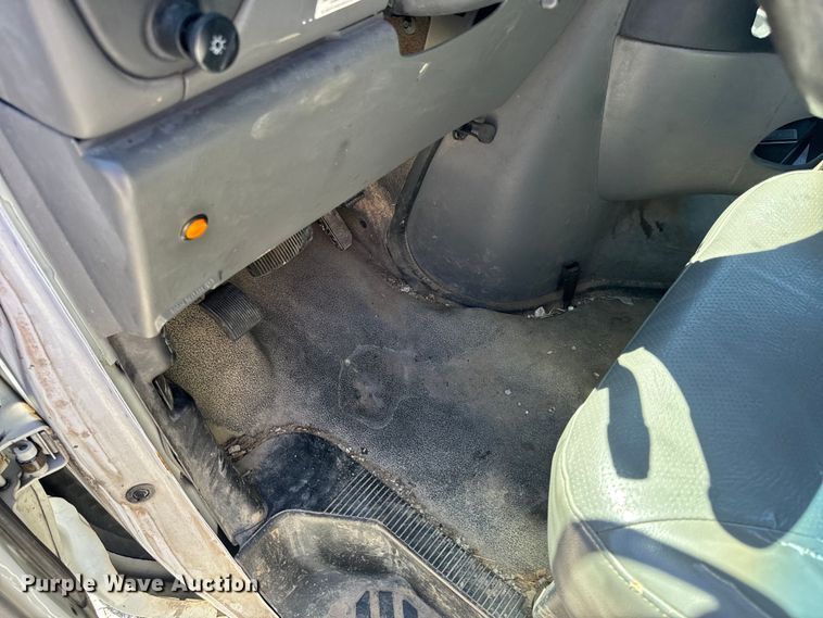 image for item EH6895 2008 Ford E250 van