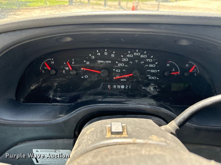 image for item EH6895 2008 Ford E250 van