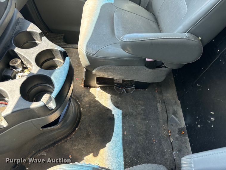 image for item EH6895 2008 Ford E250 van