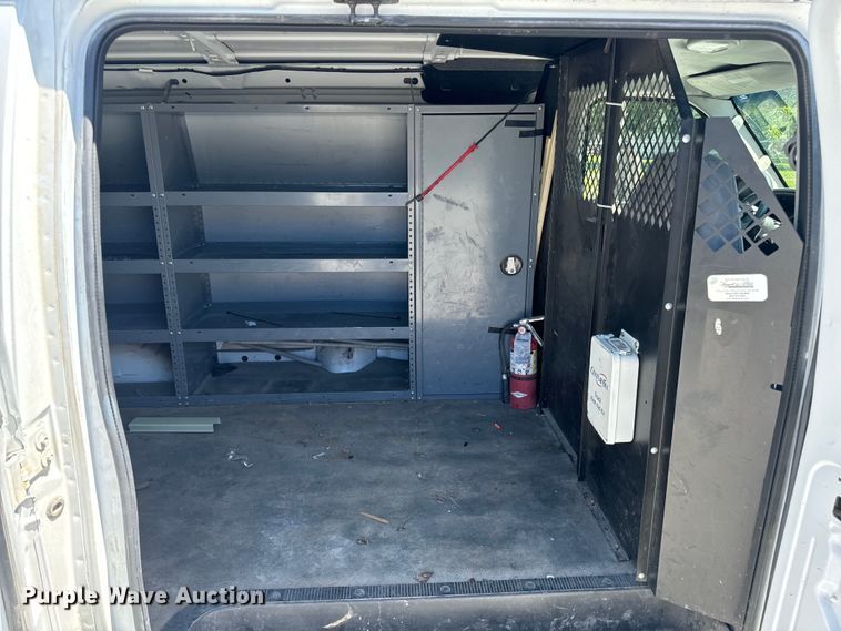 image for item EH6895 2008 Ford E250 van