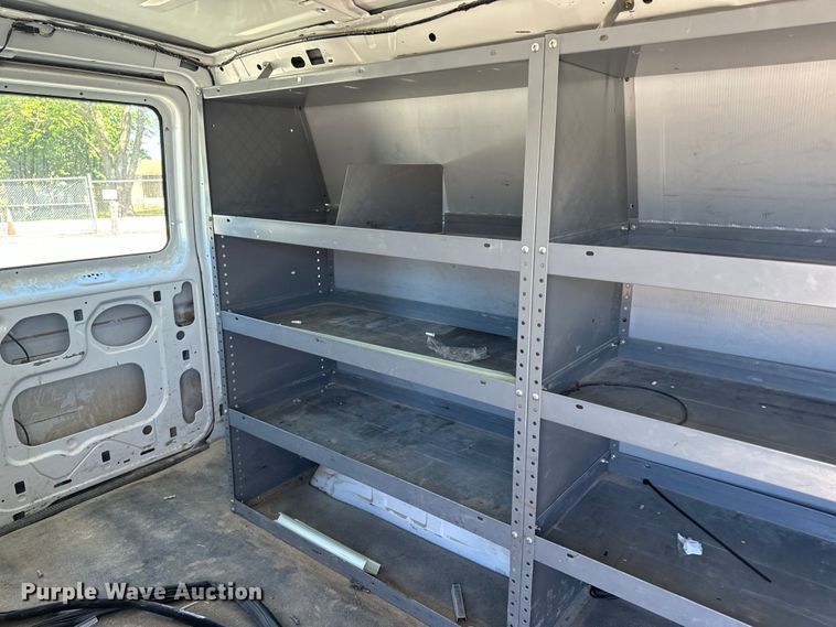 image for item EH6895 2008 Ford E250 van