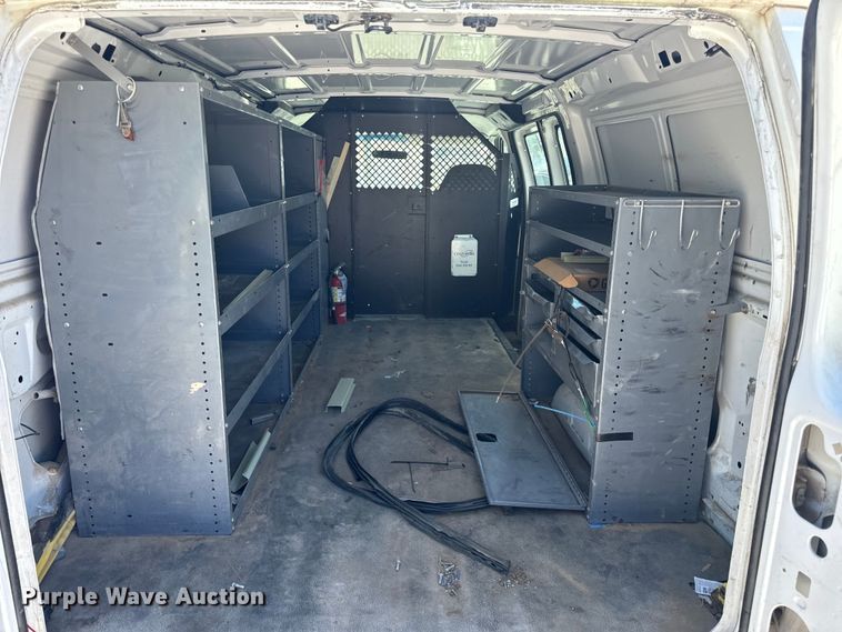 image for item EH6895 2008 Ford E250 van