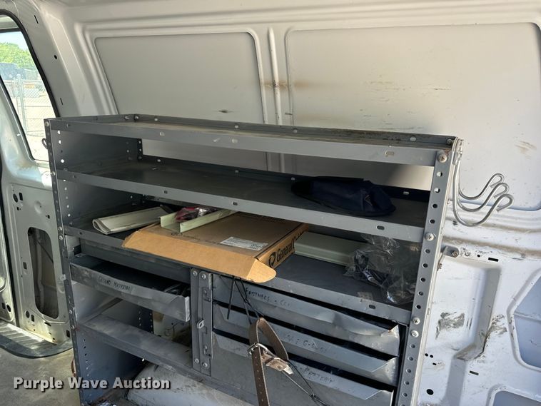 image for item EH6895 2008 Ford E250 van