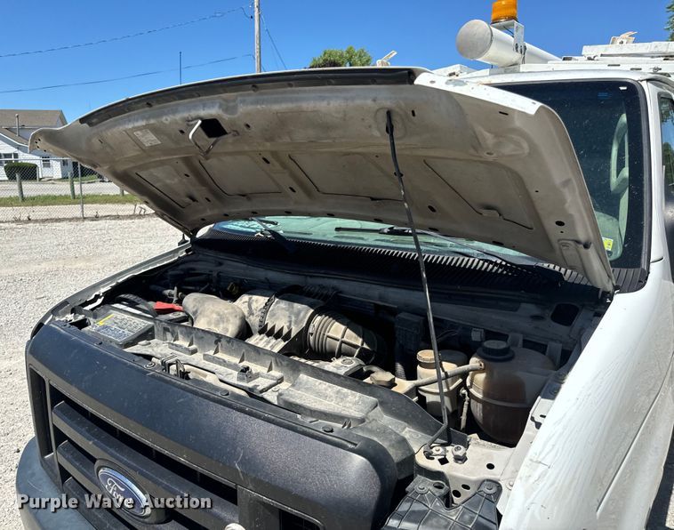 image for item EH6895 2008 Ford E250 van