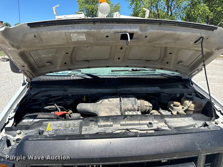 image for item EH6895 2008 Ford E250 van