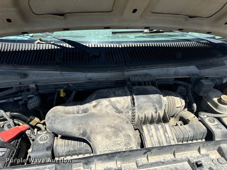 image for item EH6895 2008 Ford E250 van