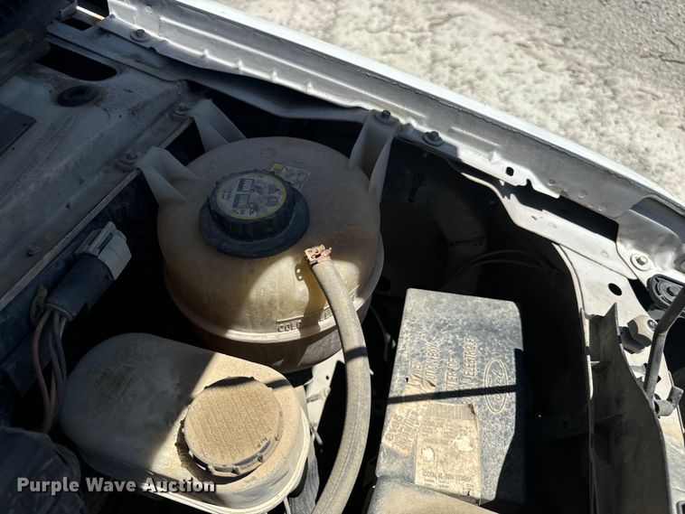 image for item EH6895 2008 Ford E250 van