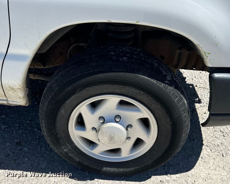 image for item EH6895 2008 Ford E250 van