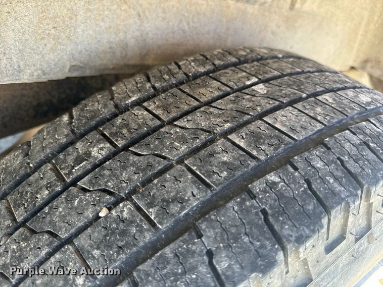 image for item EH6895 2008 Ford E250 van