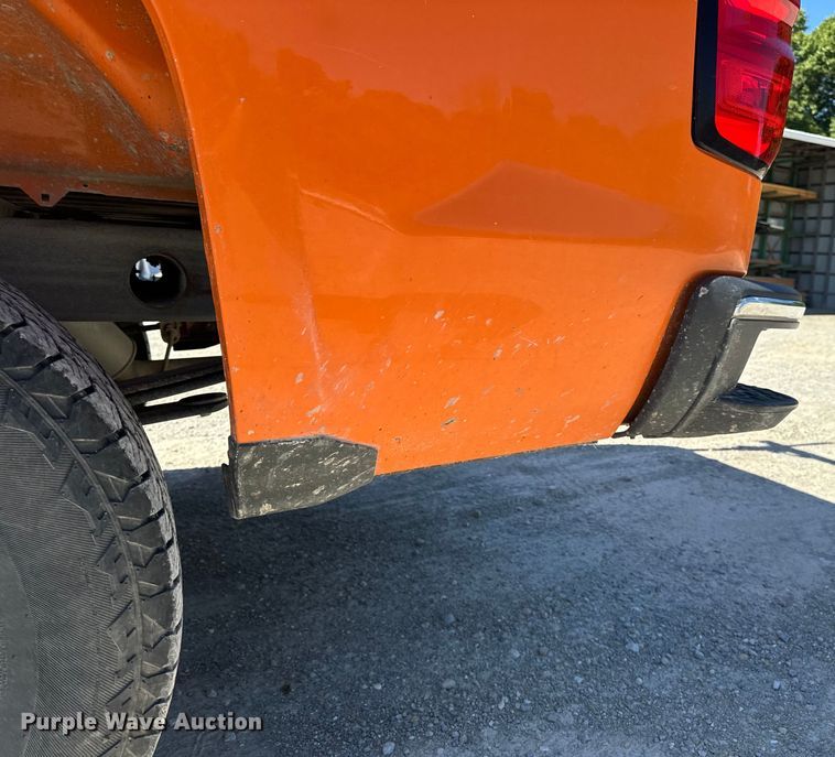 image for item EH6898 2015 Chevrolet  Silverado 1500 pickup truck