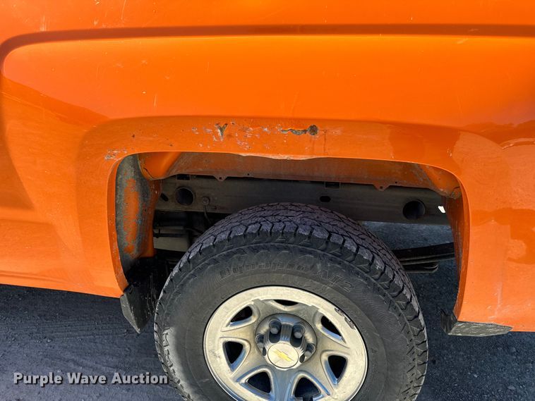 image for item EH6898 2015 Chevrolet  Silverado 1500 pickup truck