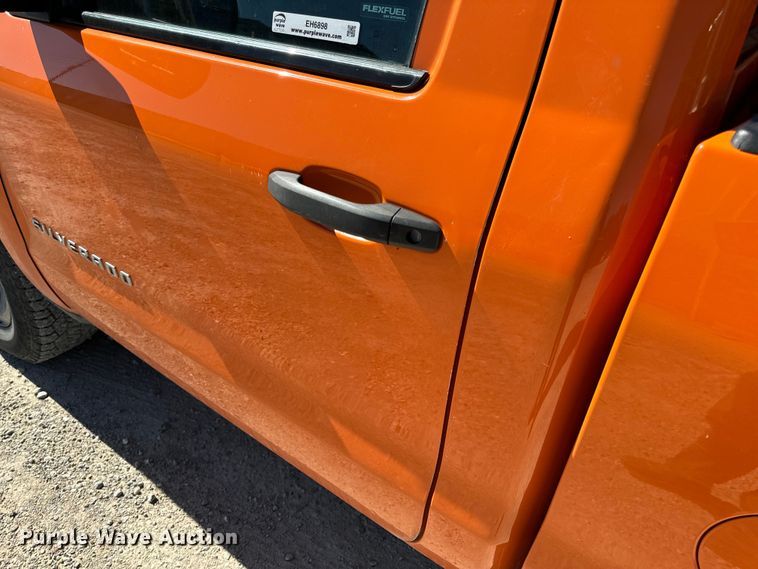 image for item EH6898 2015 Chevrolet  Silverado 1500 pickup truck