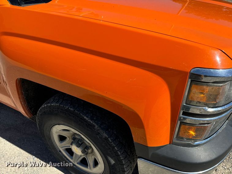 image for item EH6898 2015 Chevrolet  Silverado 1500 pickup truck