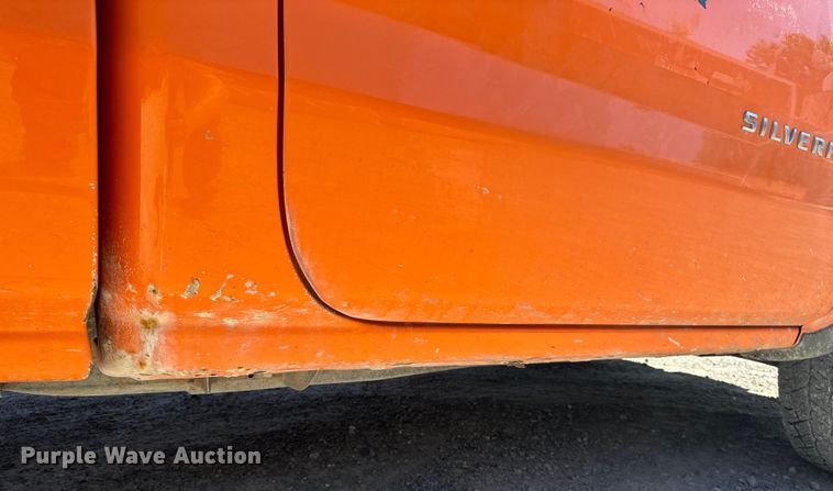 image for item EH6898 2015 Chevrolet  Silverado 1500 pickup truck