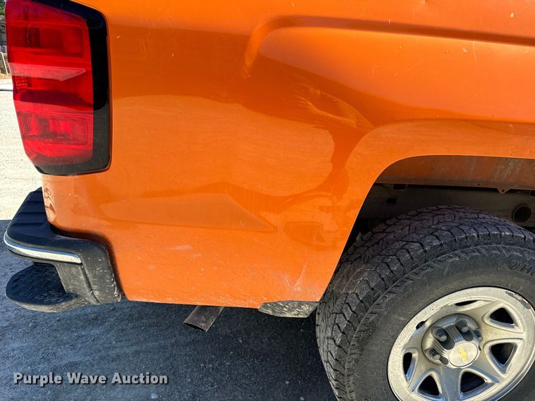 image for item EH6898 2015 Chevrolet  Silverado 1500 pickup truck