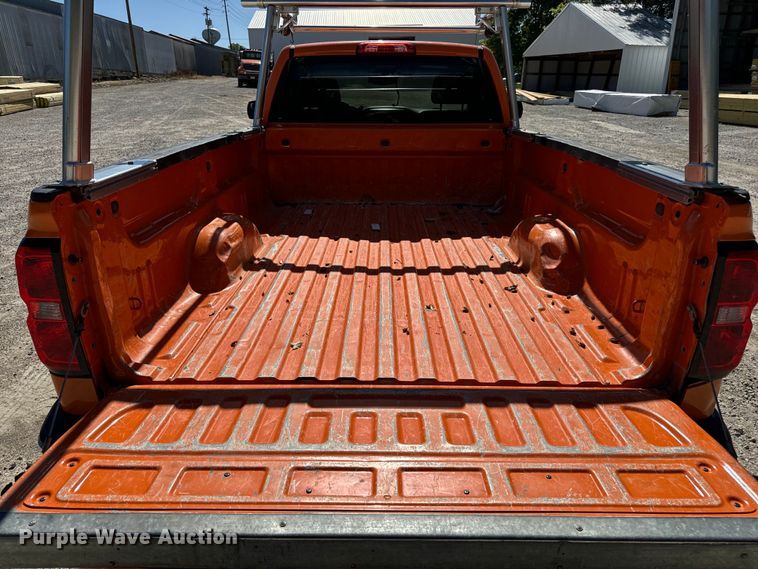 image for item EH6898 2015 Chevrolet  Silverado 1500 pickup truck