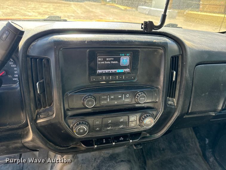 image for item EH6898 2015 Chevrolet  Silverado 1500 pickup truck