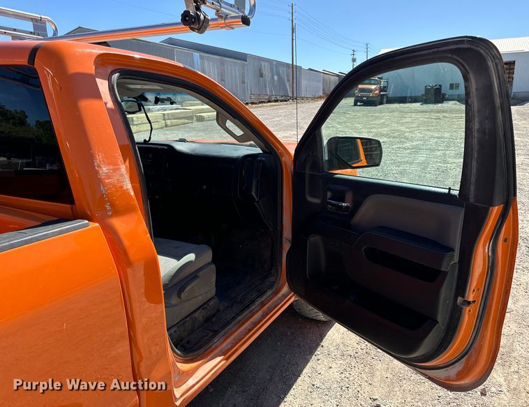 image for item EH6898 2015 Chevrolet  Silverado 1500 pickup truck