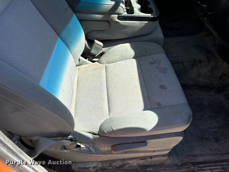 image for item EH6898 2015 Chevrolet  Silverado 1500 pickup truck