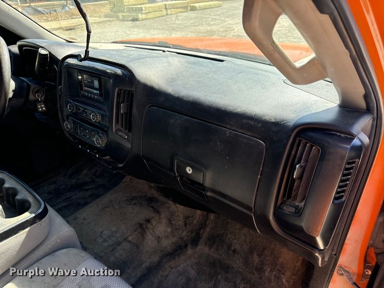 image for item EH6898 2015 Chevrolet  Silverado 1500 pickup truck