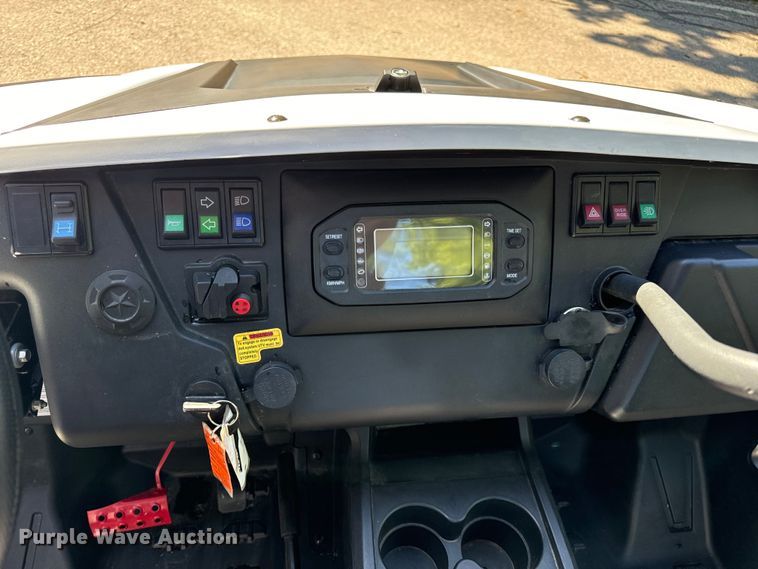 image for item EH6906 2022 Odes Sportcross utility vehicle