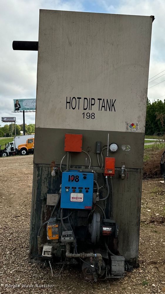 image for item EH6909 1997 Enfab Inc. 48X84TANK hot dip tank