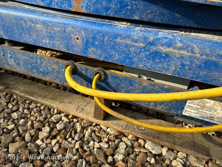 image for item EH6910 2005 Vestil EHLT-4848-4-43 hydraulic lift table