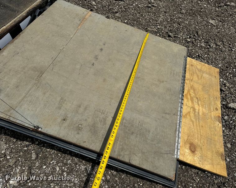 image for item EH6941 2019 Doolittle  enclosed cargo trailer