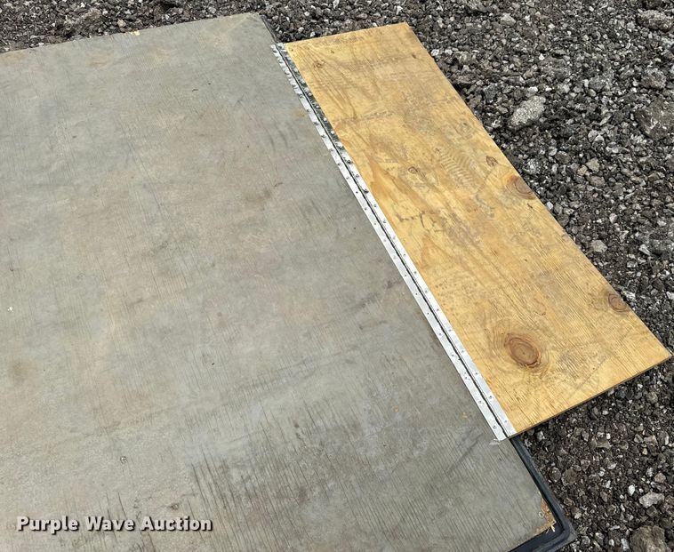 image for item EH6941 2019 Doolittle  enclosed cargo trailer