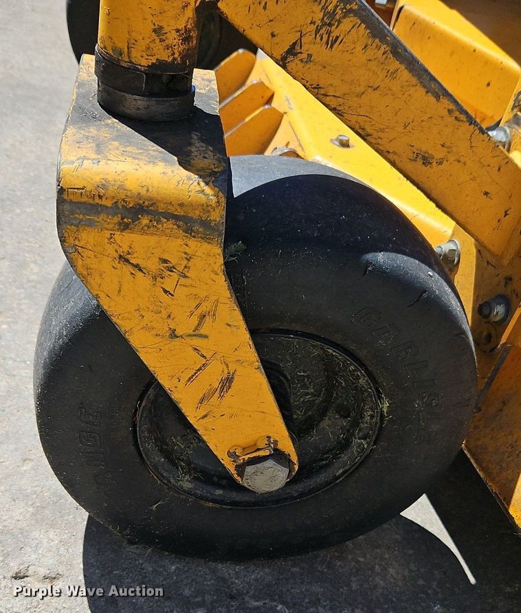 image for item EI3777 2013 Wright WS48FFX730E ZTR lawn mower