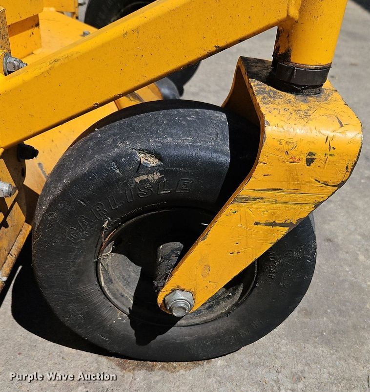 image for item EI3777 2013 Wright WS48FFX730E ZTR lawn mower