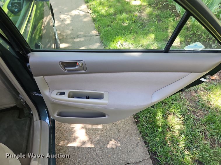 image for item EI3898 2003 Toyota  Camry LE 