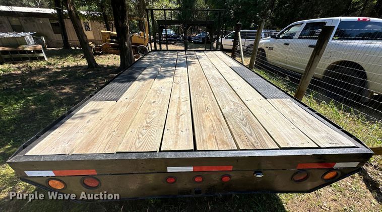 image for item EJ4358 1997 shop built utility trailer