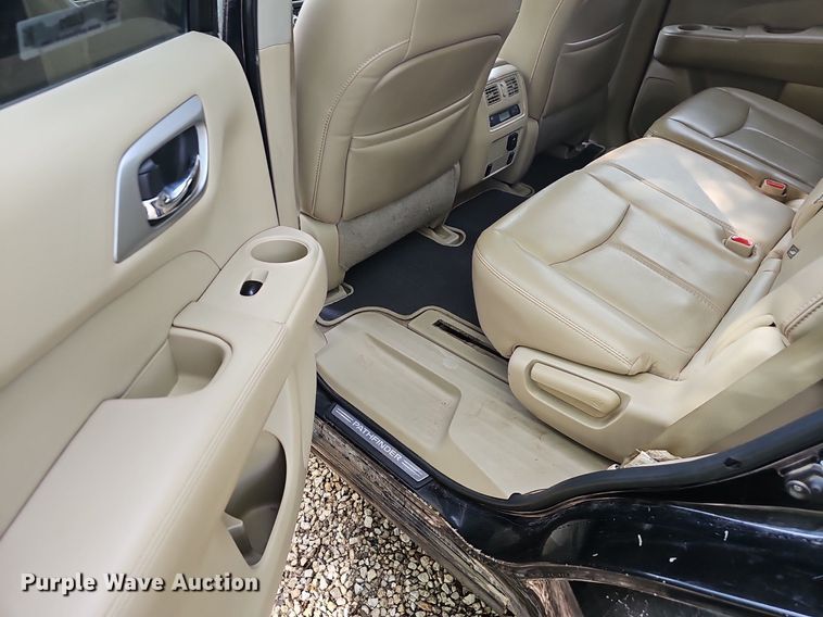 image for item EJ5572 2014 Nissan  Pathfinder SUV